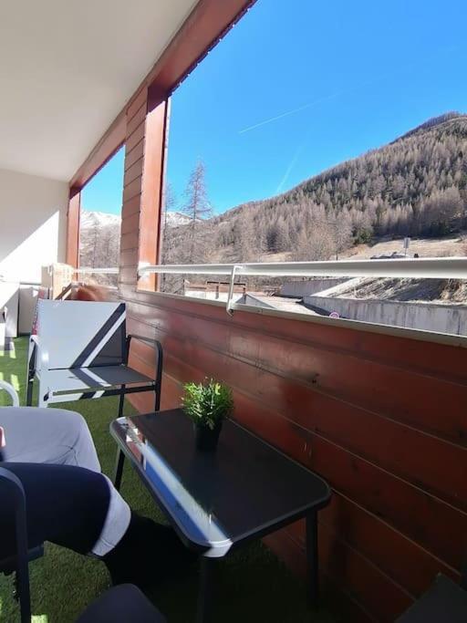 Appartement Avec Grande Terrasse Allos Exterior photo